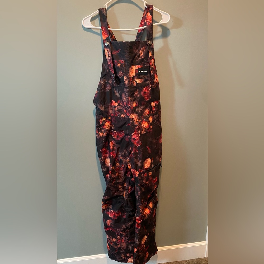 Armada Cassie Bibs 10K small